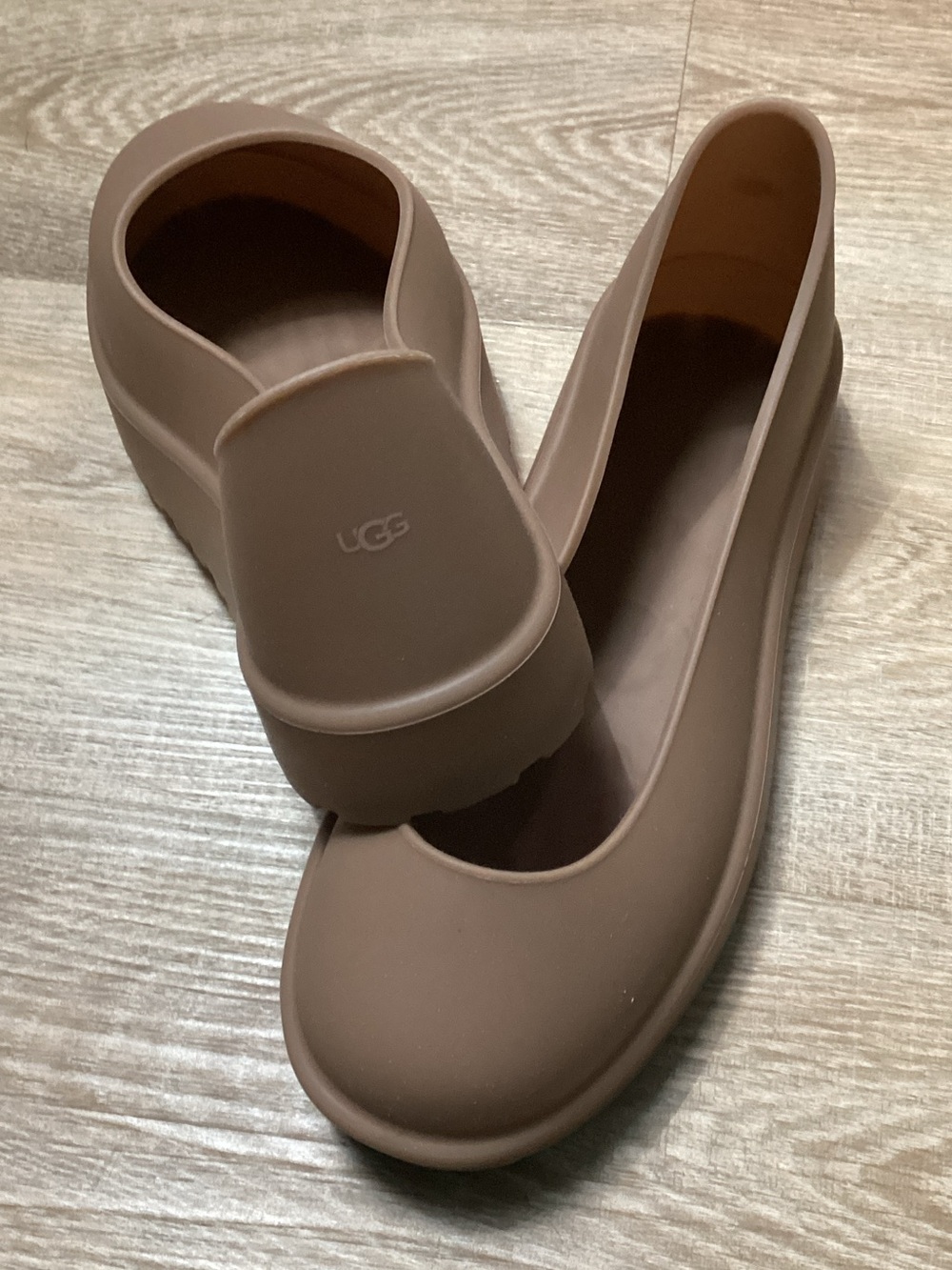 UGG Women's Chestnut Brown Rubber Boot Guard. Women’s 8/9 Men’s 7/8